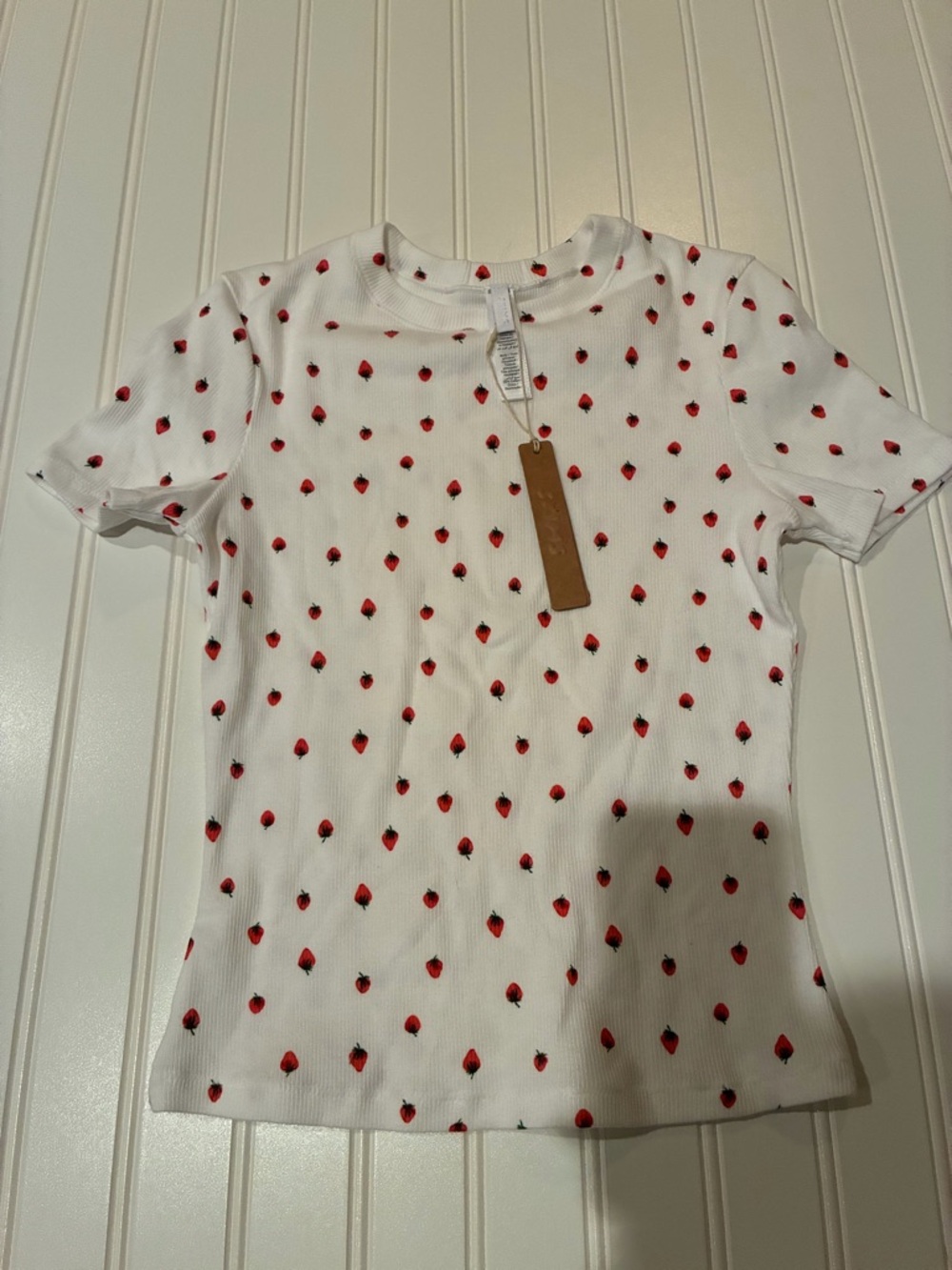 SKIMS Cotton Rib T Shirt Snow Strawberry Print